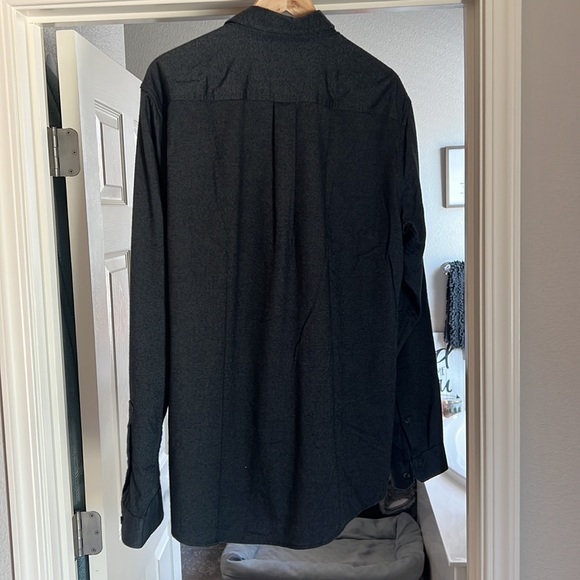 Eddie Bauer long sleeve flannel shirt. - Picture 2 of 2